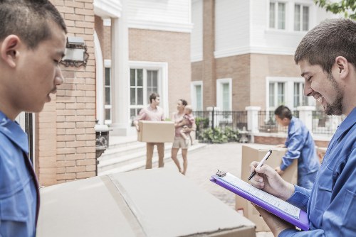 Moving van service for local homes in Maidavale
