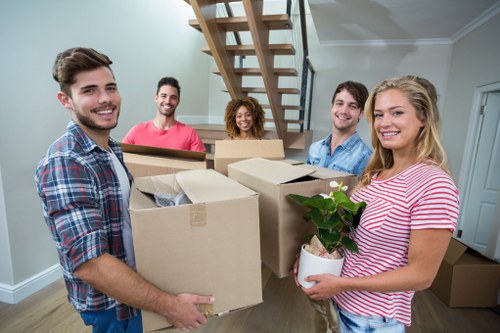 Preparation checklist for moving day with a removal truck